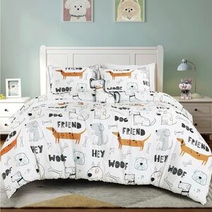 NWT Charming Dog Print Comforter Set - White and Orange